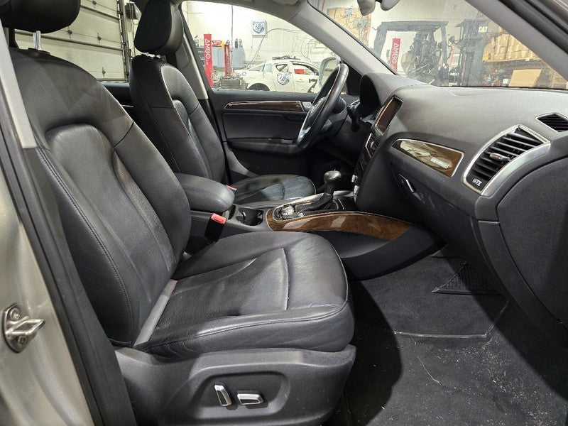 Q5 AUDI   2015 Owners Manual 636706