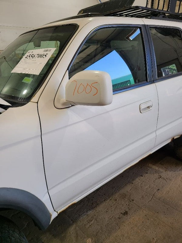 Driver Front Door SR5 Electric Windows Fits 96-02 4 RUNNER 675297