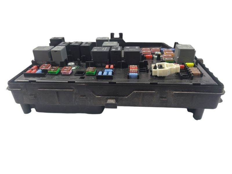 Fuse Box Engine Fits 14-17 REGAL 595025