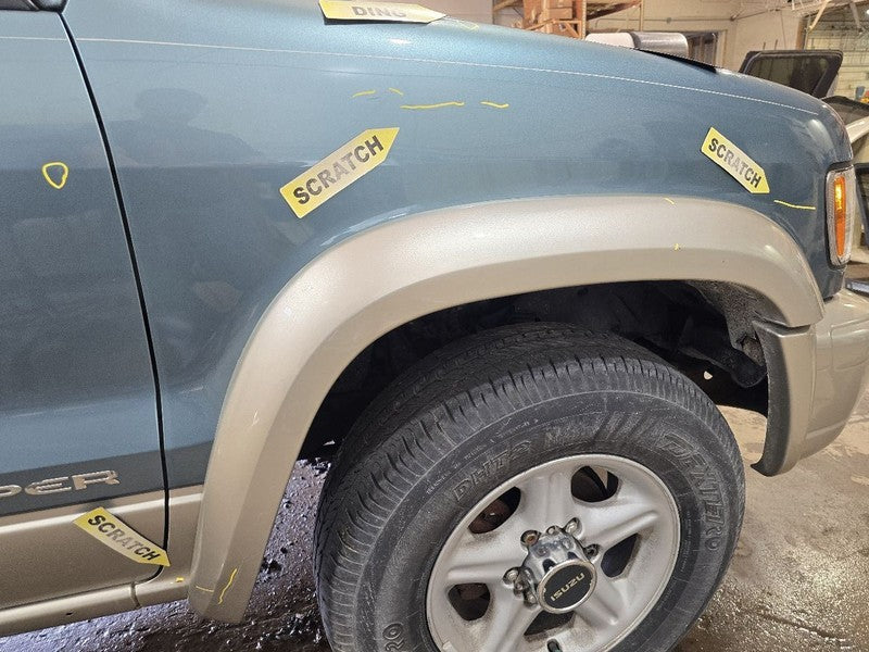 Passenger Fender With Fender Flare Fits 98-02 ISUZU TROOPER 646683