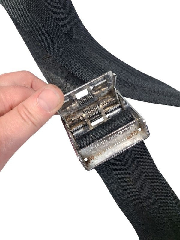 DART      1963 Seat Belt Front 671221
