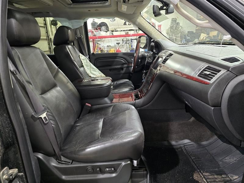 Driver Left Headlight Without LED Fits 09-14 ESCALADE 586181