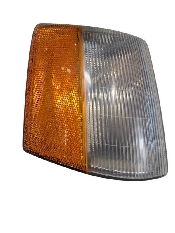 Passenger Corner/Park Light Side Marker Fits 93-98 GRAND CHEROKEE 6725