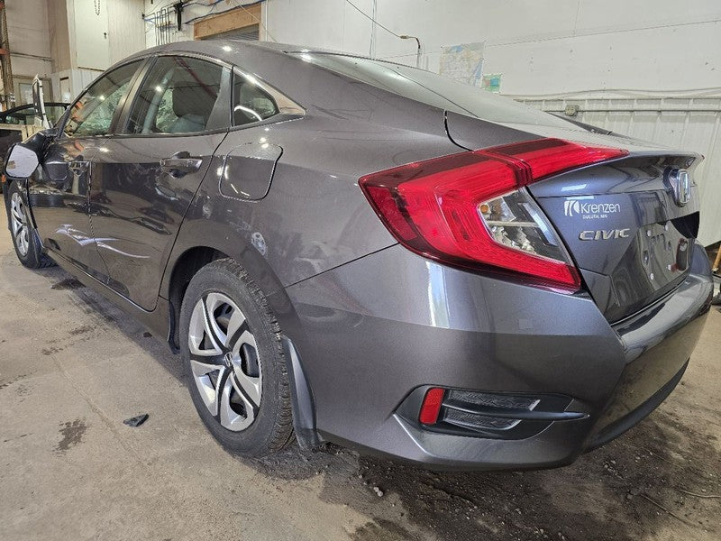 CIVIC     2016 Owners Manual 638769