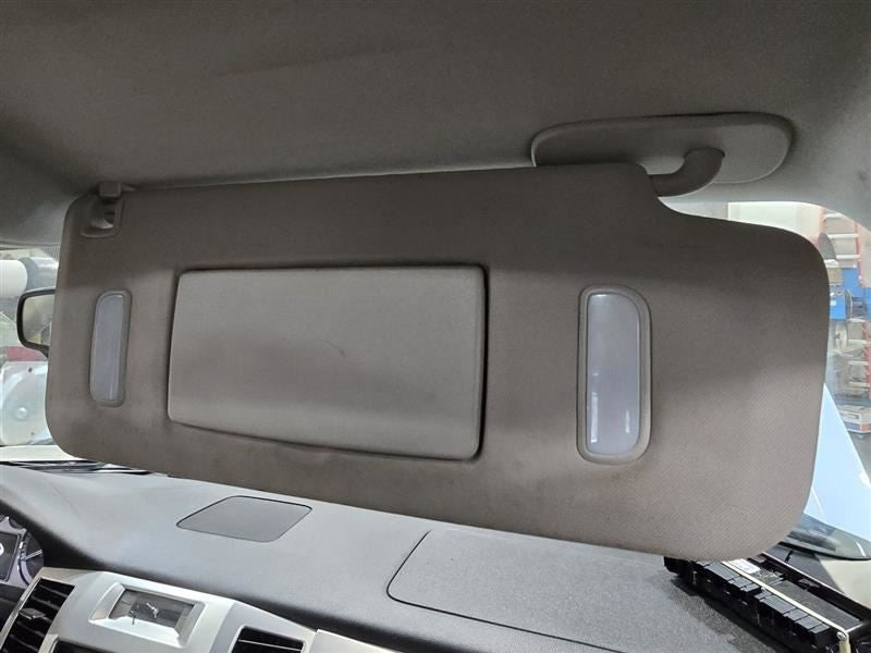 Passenger Right Sun Visor Illuminated Fits 07-14 ESCALADE 609327