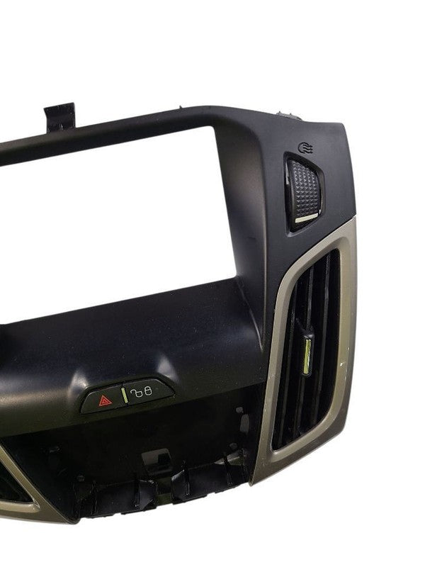 FOCUS     2012 Dash Bezel 645442