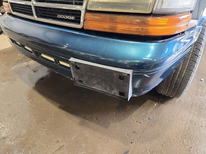 Front Bumper Without Fog Lamps Fits 94-95 CARAVAN 642068