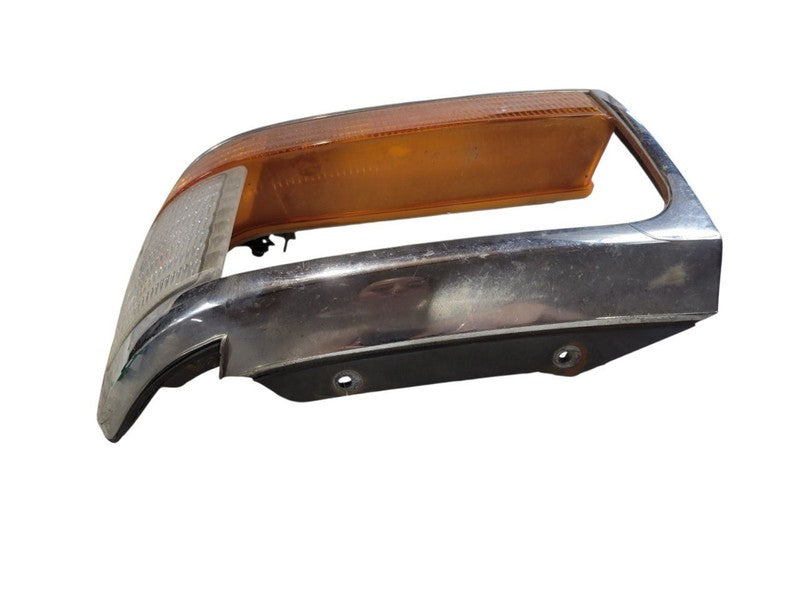 Driver Corner/Park Light From 8501 GVW Fits 92-97 FORD F250 PICKUP 671