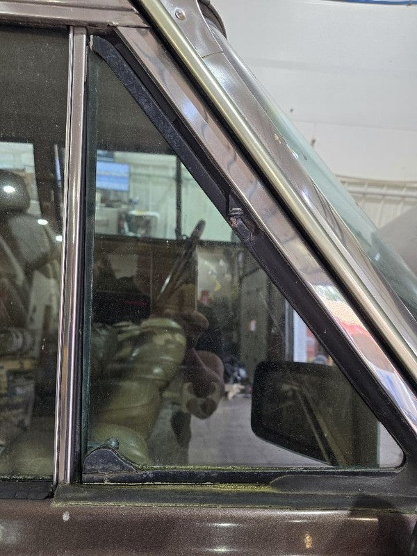 Front Door Vent Glass Fits 78-88 J-SERIES TRUCK 645912