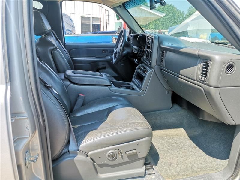 Fuse Box Engine Duramax Fits 06 SIERRA 2500 263361 15216917-02