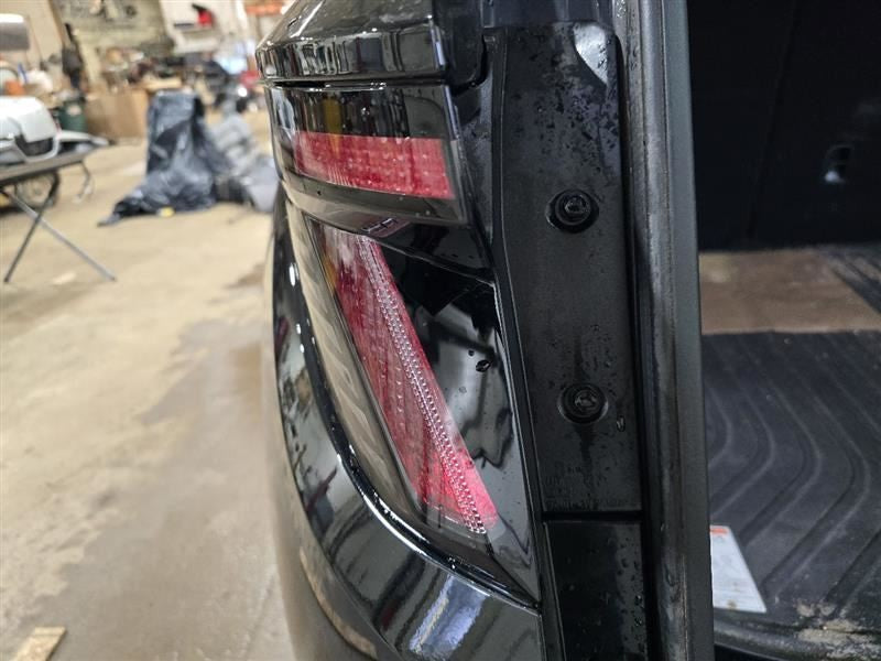 TUCSON    2022 LED Driver's Side, Quarter Mounted Tail Light 580895