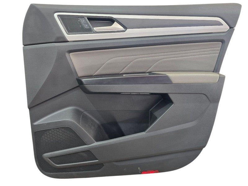 ATLAS     2021 Front Door Trim Panel 647666