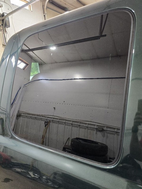 Passenger Rear Door Glass Classic Style Fits 99-07 SIERRA 1500 PICKUP 