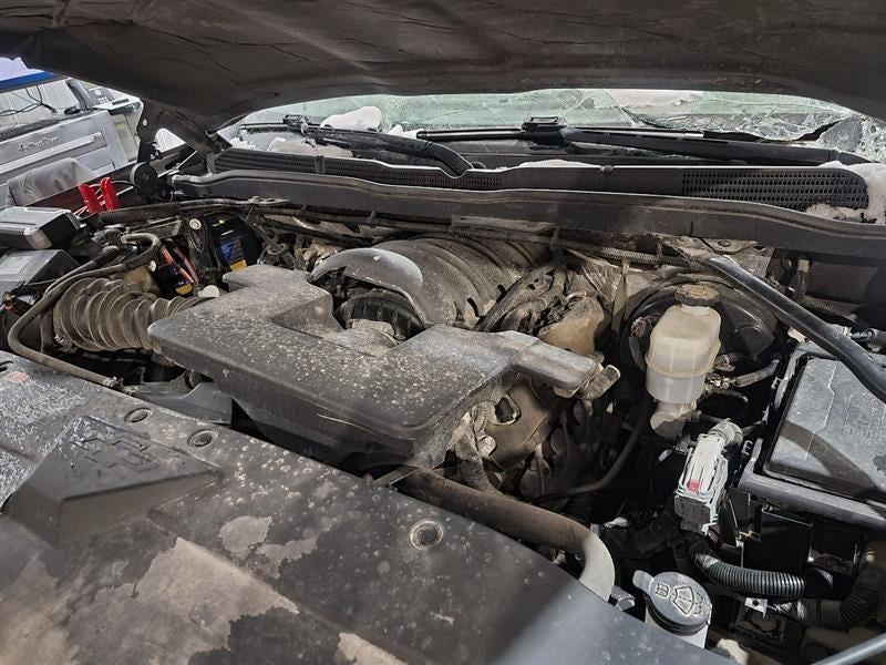 SILVRDO15 2015 Valve Cover 385346
