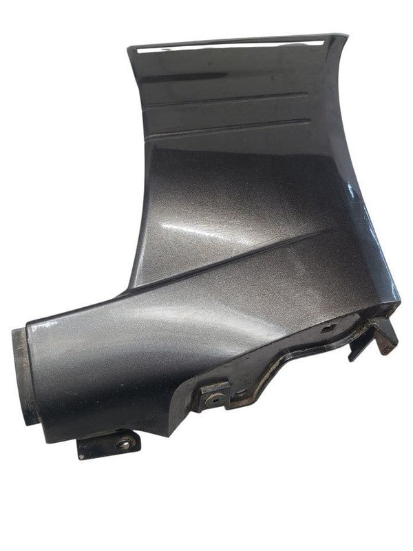 LX470     2002 Fender Moulding 662689