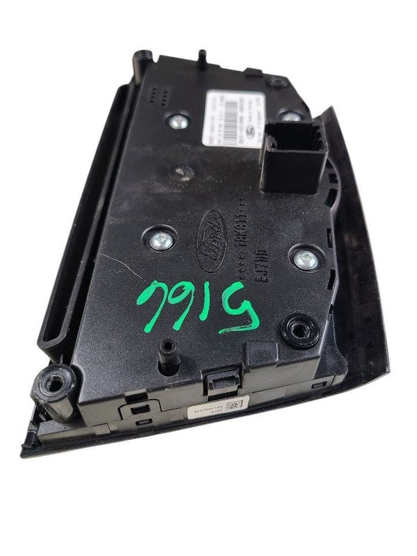 Audio Equipment Radio Control Panel With Navigation Fits 12-18 FOCUS 6