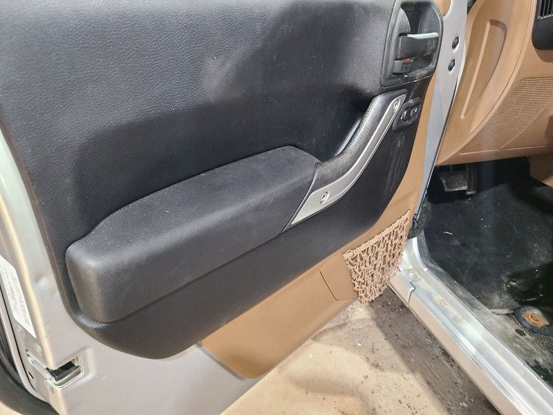 Driver Front Door VIN W 6th Digit Jk Body Full Door Fits 11-18 WRANGLE