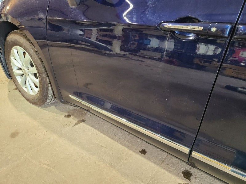 Driver Left Front Door Tempered Glass Fits 17-25 PACIFICA 676777
