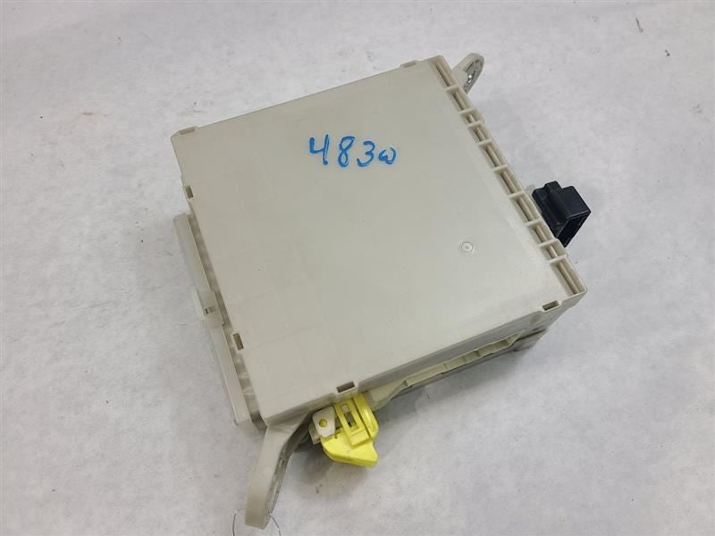 LS460     2008 Fuse Box Cabin 606553