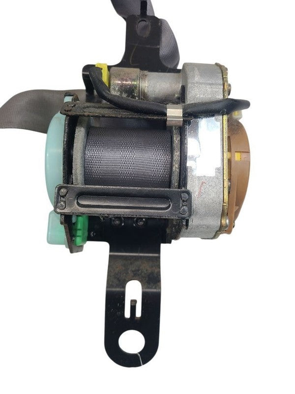 QX4       1999 Seat Belt Front 658266