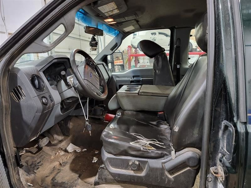REAR F250SD    2015 Driver's Side Retractor Seat Belt Rear 496105