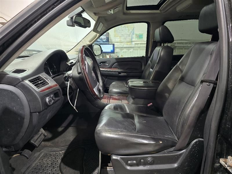 ESCALAEXT 2008 Door Trim Panel Rear 602752
