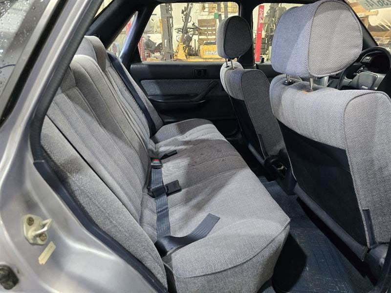 FRONT CAMRY     1988 Center Retractor with Shoulder Belts Seat Belt Fr