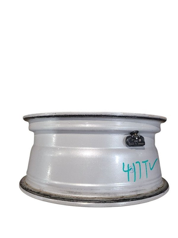 Wheel 17x7 Aluminum Painted 10 Spoke Opt Wfm Silver Fits 20-22 CHEROKE