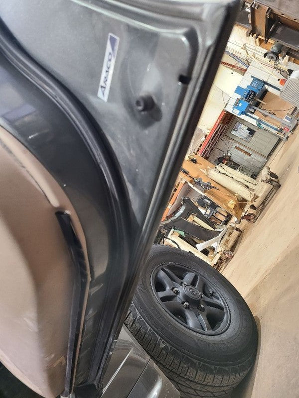 Passenger Front Door Without 9 Speaker Option Fits 98-06 LEXUS LX470 6