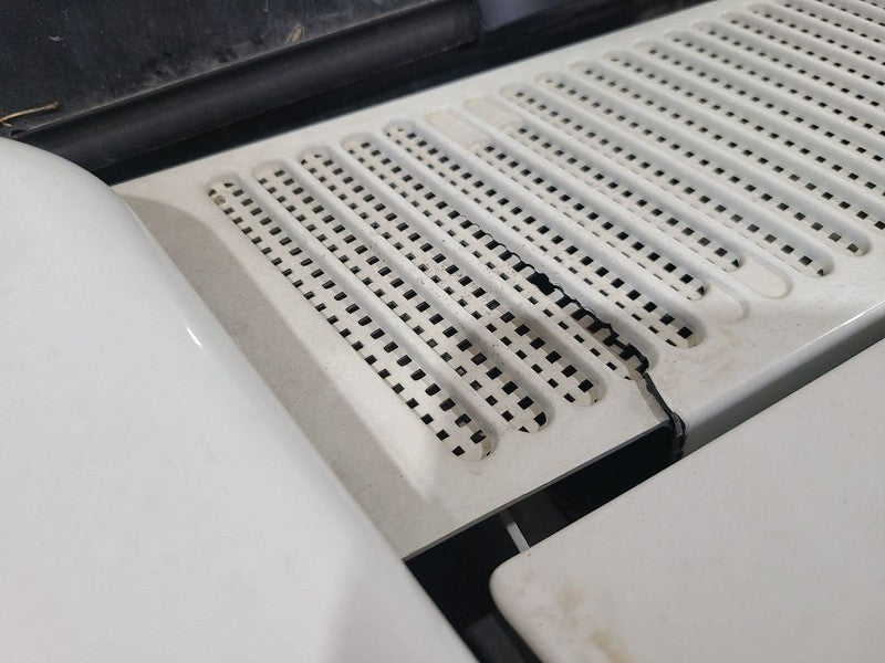H3        2006 Cowl 665574