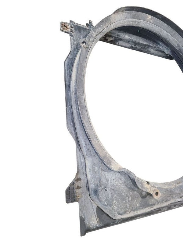 RAM3500   2005 Radiator Shroud 617079