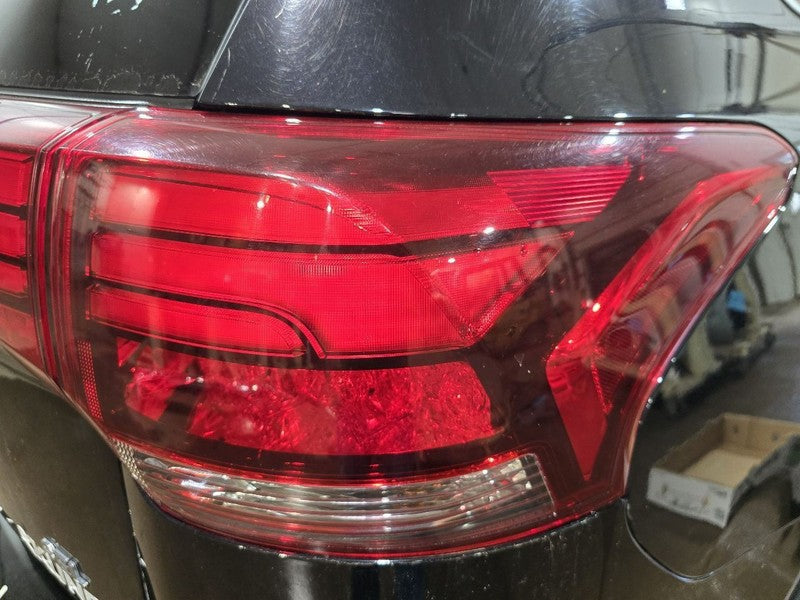 Passenger Tail Light Plug-in Hybrid Phev Fits 16-22 OUTLANDER 631323