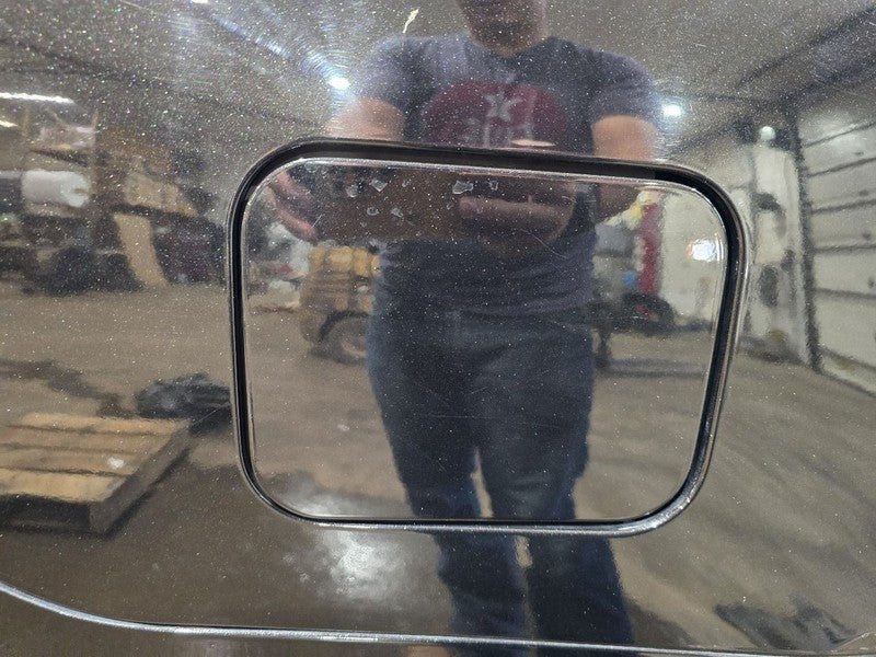 MKS       2013 Fuel Filler Door 630460