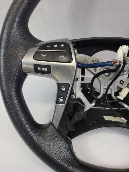 HIGHLANDR 2011 Steering Wheel 557212