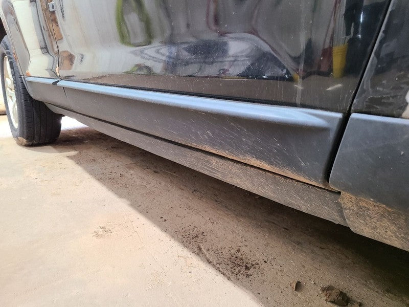 EDGE      2007 Door Moulding Front 663052
