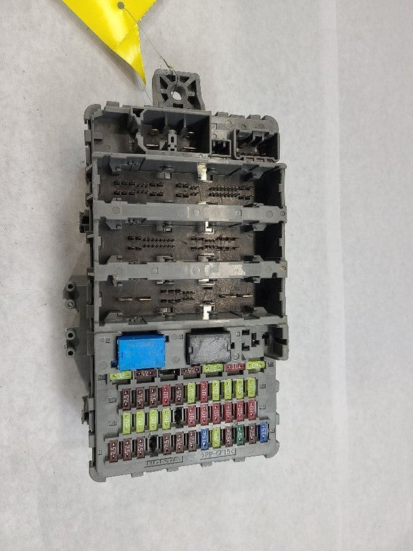 TLX       2015 Fuse Box Cabin 606167