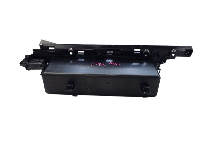 F150      2024 Glove Box 680197