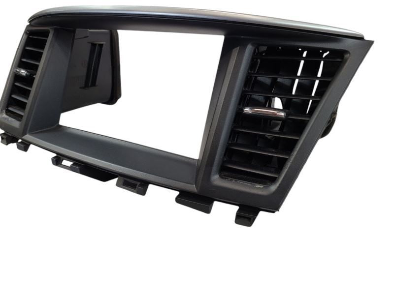 JX35      2013 Dash Bezel 600806