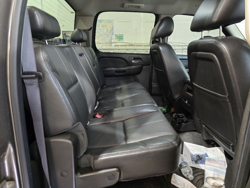 SILVRDO15 2012 Door Trim Panel Rear 635284