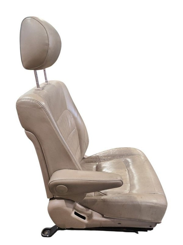 LX470     1999 Front Seat 674378