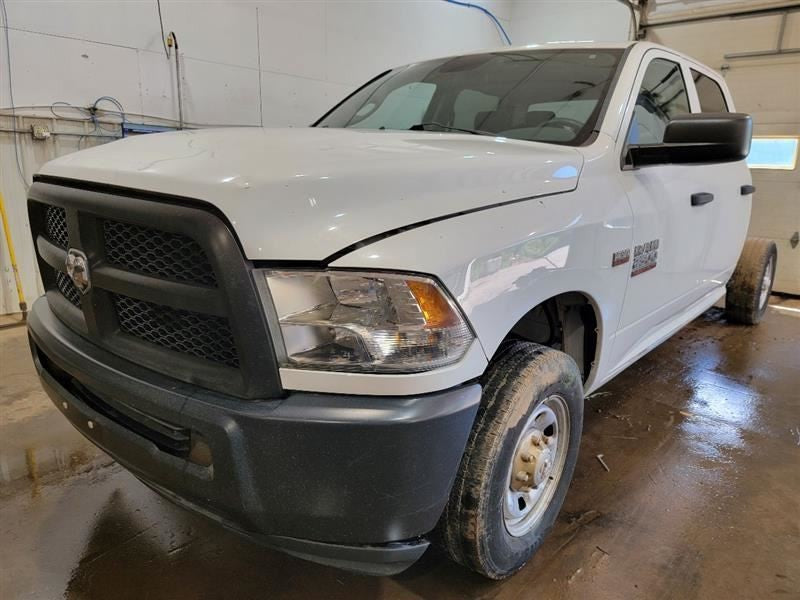 RAM2500   2014 Valve Cover 450564