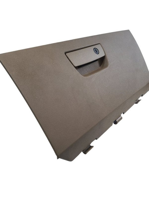 TOWN COUN 2013 Glove Box 667607