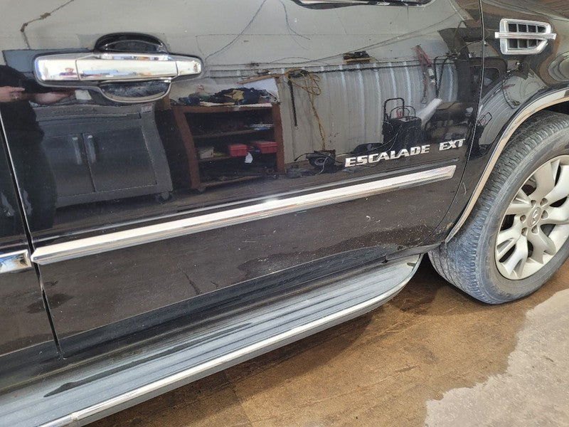 Passenger Right Front Door Fits 11-14 ESCALADE 676697