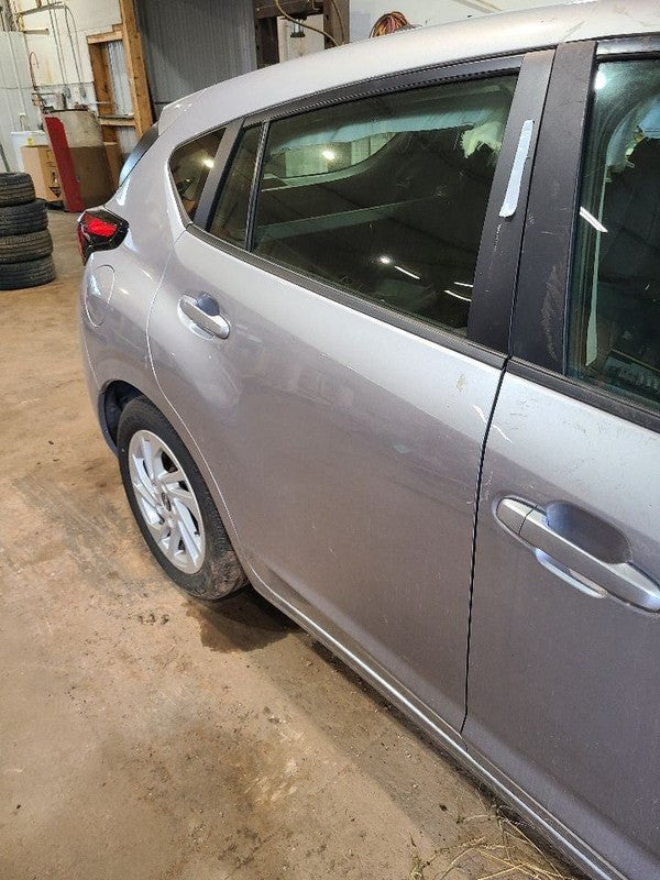IMPREZA   2025 Rear Side Door 678403
