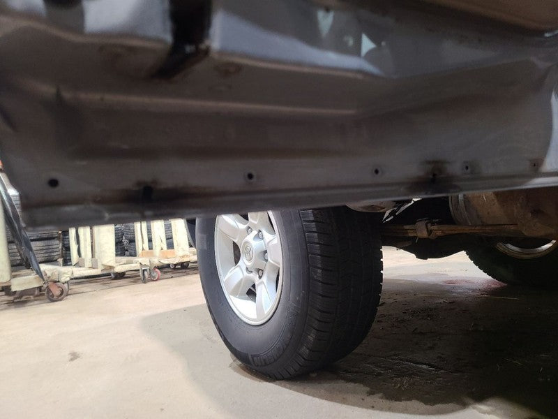 Passenger Rear Side Door Extended Cab Side Moulding Fits 00-06 TUNDRA 
