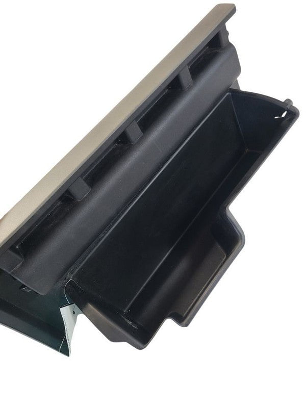 F150      2018 Glove Box 673897