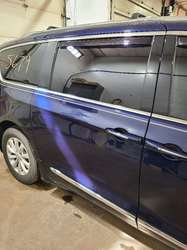 Passenger Rear Side Door Movable Glass Fits 17-25 PACIFICA 676780