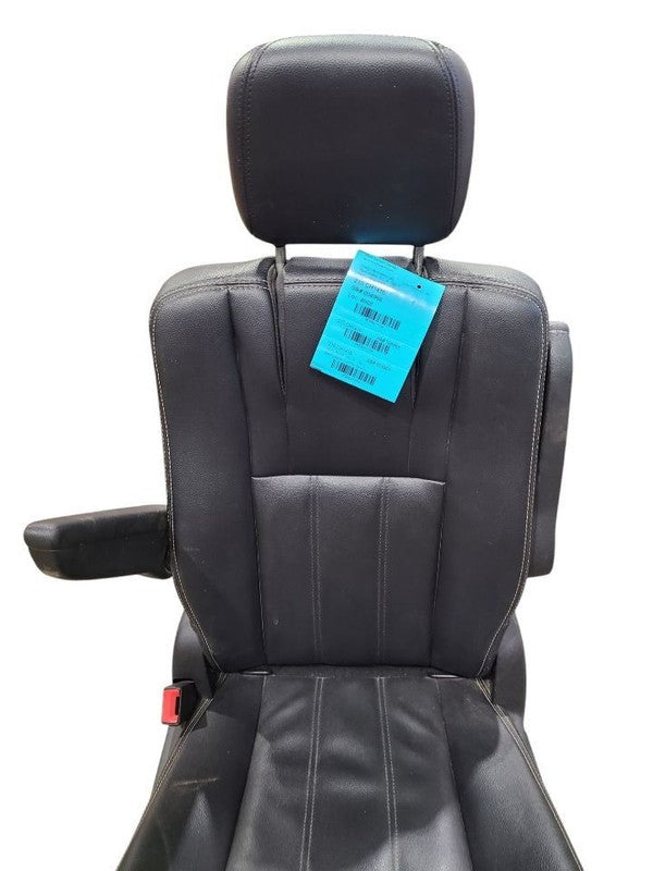TOWN COUN 2016 Seat Rear 621154