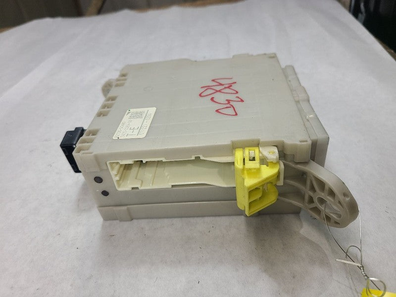 LS460     2008 Fuse Box Cabin 606553