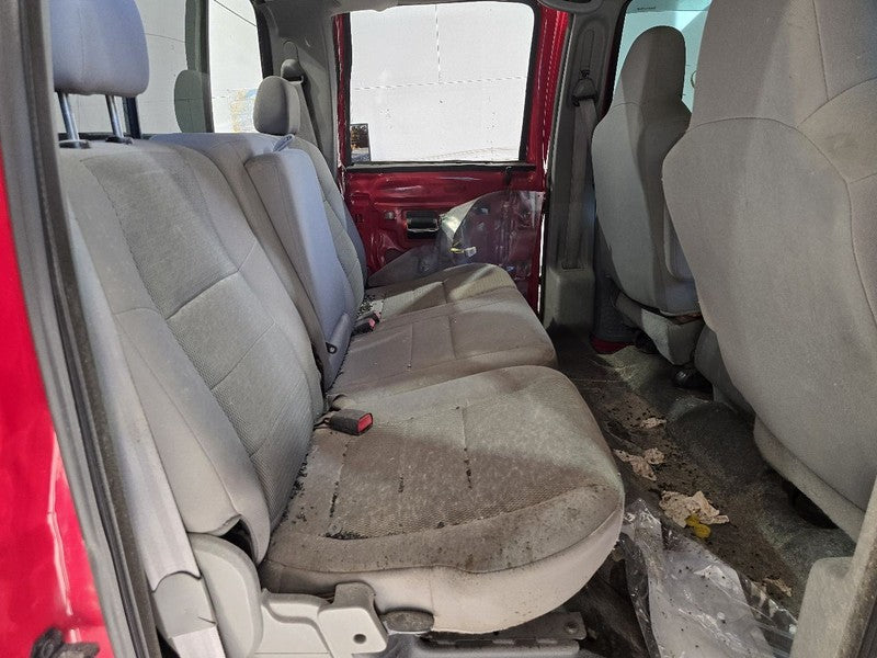 F350SD    2005 Front Door Trim Panel 647976
